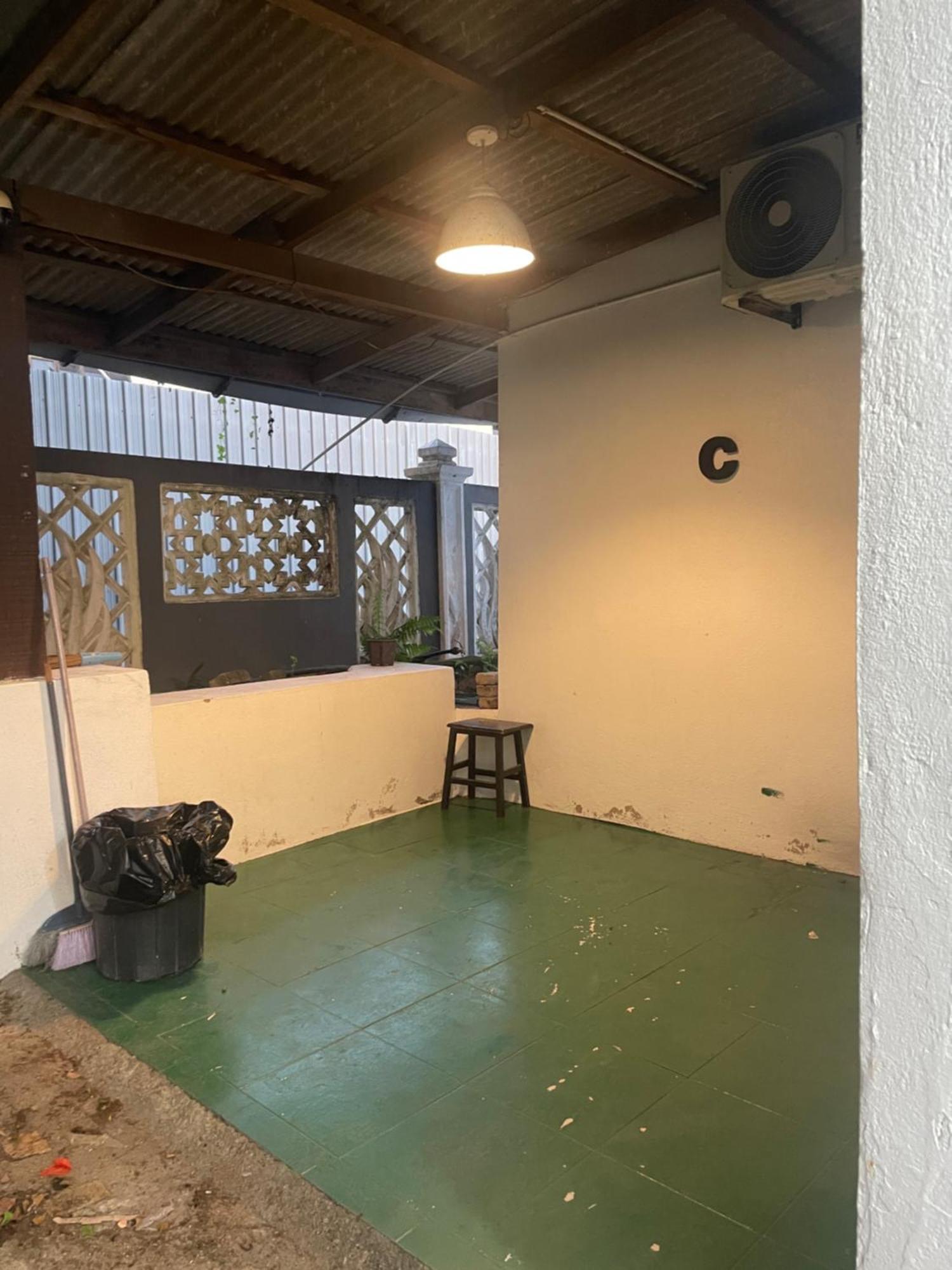 Hj Hassan Guest House- Studio Unit Kuala Terengganu Eksteriør billede