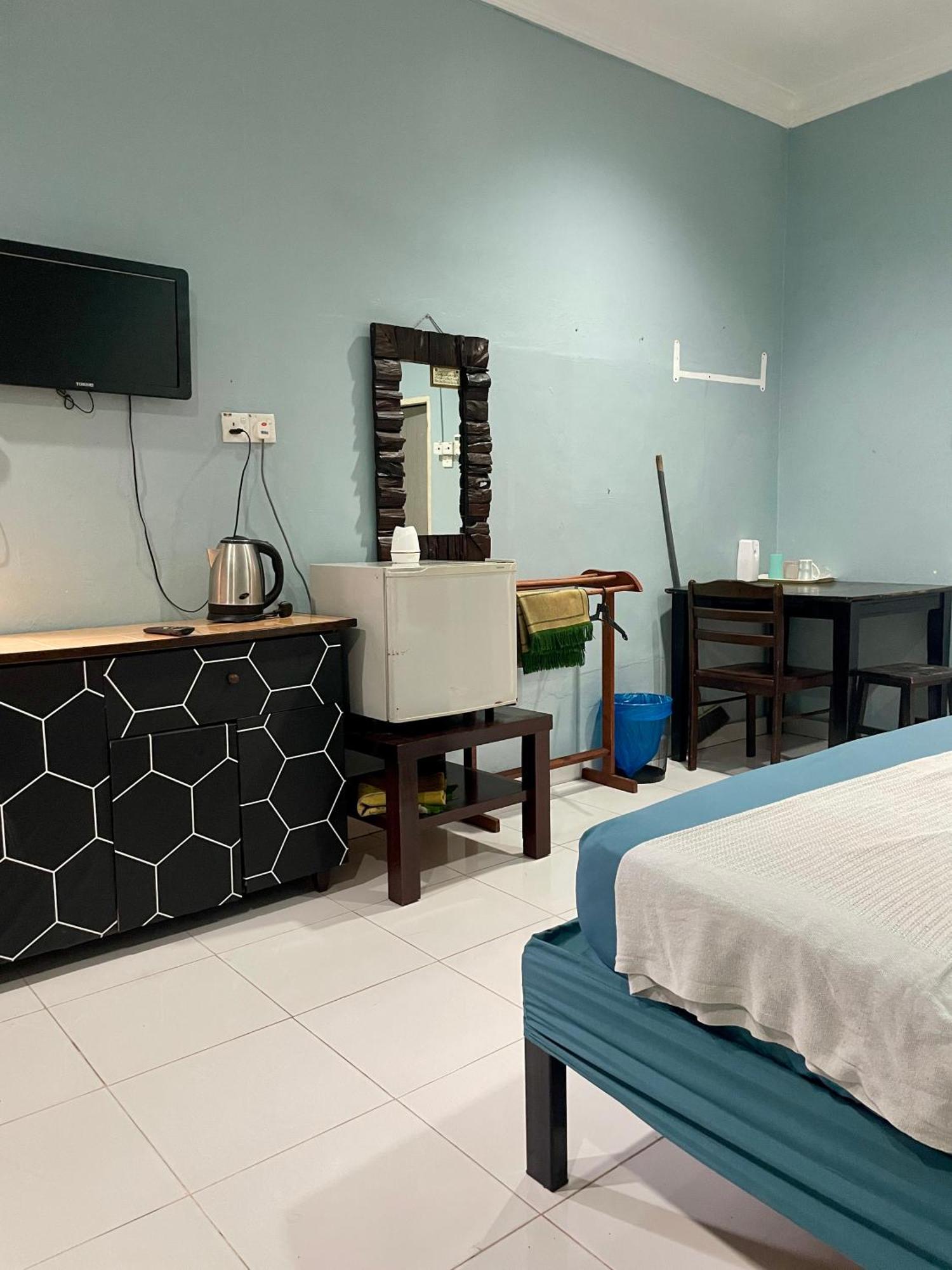 Hj Hassan Guest House- Studio Unit Kuala Terengganu Eksteriør billede